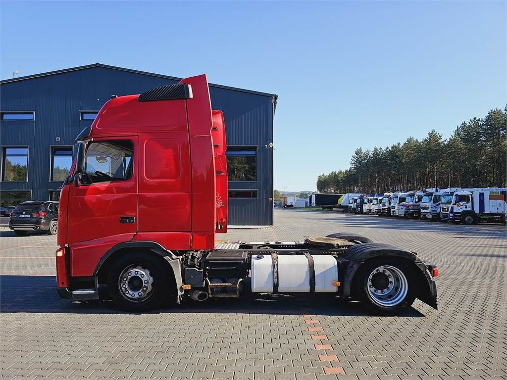 Volvo FH13 XXL MANUAL 420 EURO 5 2011 r MEGA LOW DECK - Trattore stradale: foto 3 Volvo FH13 XXL MANUAL 420 EURO 5 2011 r MEGA LOW DECK - Trattore stradale: foto 3