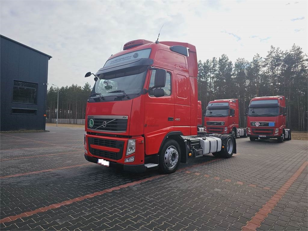 Volvo FH13 XXL NEW TIRES MANUAL 420 EURO 5 2011 - Trattore stradale: foto 2 Volvo FH13 XXL NEW TIRES MANUAL 420 EURO 5 2011 - Trattore stradale: foto 2