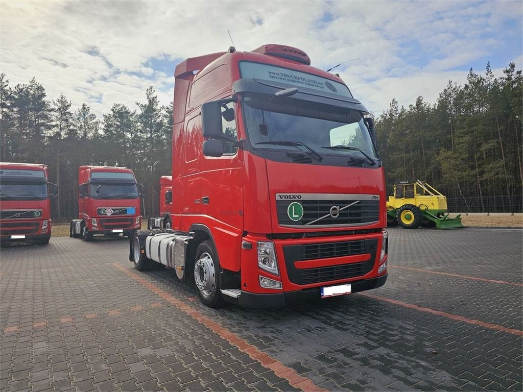 Volvo FH13 XXL NEW TIRES MANUAL 420 EURO 5 2011 - Trattore stradale: foto 1 Volvo FH13 XXL NEW TIRES MANUAL 420 EURO 5 2011 - Trattore stradale: foto 1