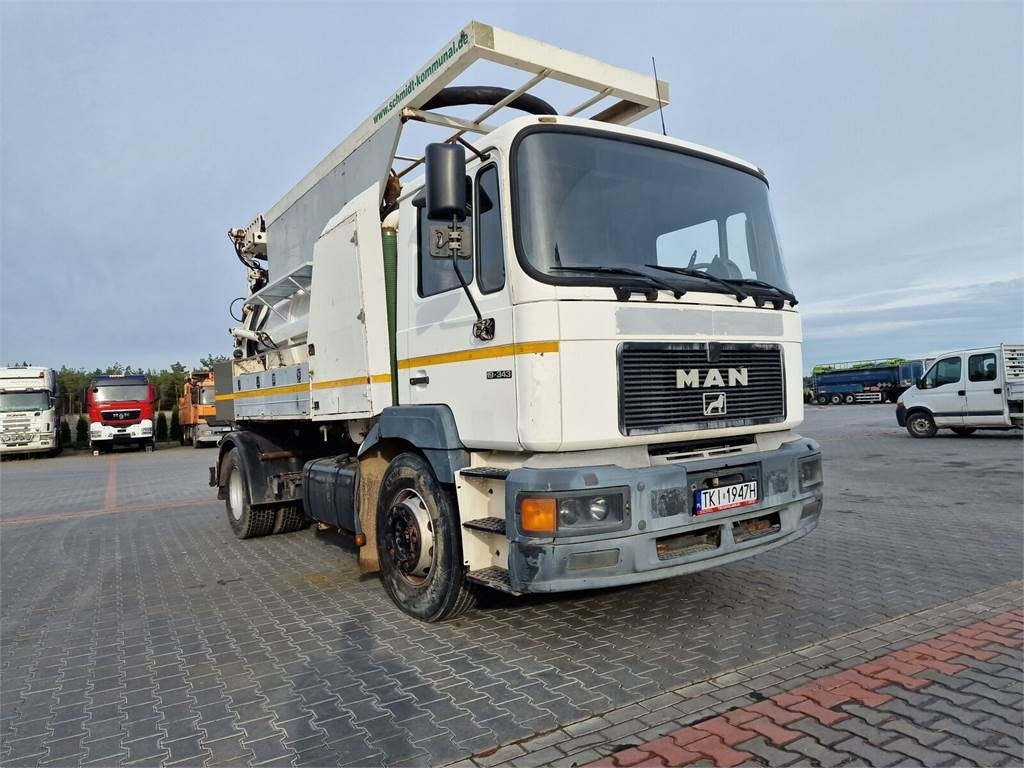 MAN WUKO MORO KOMBI FOR CHANNEL CLEANING - Veicolo speciale/ Comunale: foto 2 MAN WUKO MORO KOMBI FOR CHANNEL CLEANING - Veicolo speciale/ Comunale: foto 2