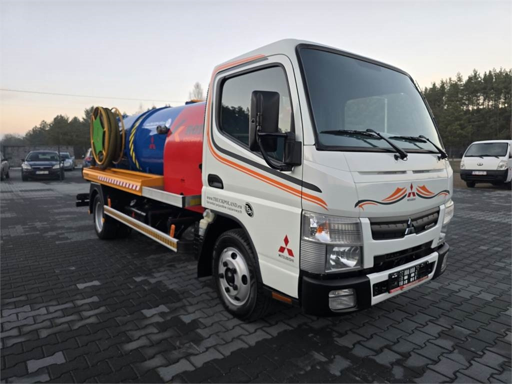 Mitsubishi ROM KOKS SMART COMBI WUKO HOT WATER FOR CLEANING S - Veicolo speciale/ Comunale: foto 2 Mitsubishi ROM KOKS SMART COMBI WUKO HOT WATER FOR CLEANING S - Veicolo speciale/ Comunale: foto 2