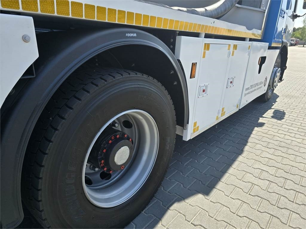 Renault 4x2 WUKO RIVARD for collecting liquid waste - Veicolo speciale/ Comunale: foto 2 Renault 4x2 WUKO RIVARD for collecting liquid waste - Veicolo speciale/ Comunale: foto 2