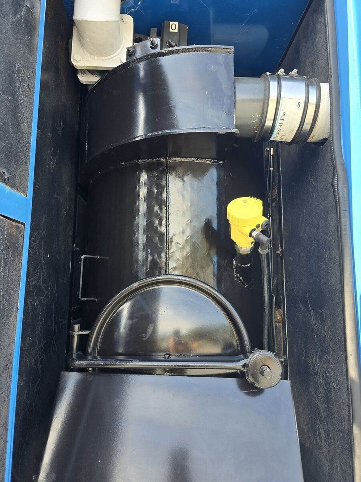 Leasing di Renault WUKO RIVARD for collecting liquid waste Renault WUKO RIVARD for collecting liquid waste: foto 12 Leasing di Renault WUKO RIVARD for collecting liquid waste Renault WUKO RIVARD for collecting liquid waste: foto 12