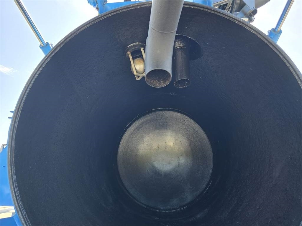 Leasing di Renault WUKO RIVARD for collecting liquid waste Renault WUKO RIVARD for collecting liquid waste: foto 30 Leasing di Renault WUKO RIVARD for collecting liquid waste Renault WUKO RIVARD for collecting liquid waste: foto 30