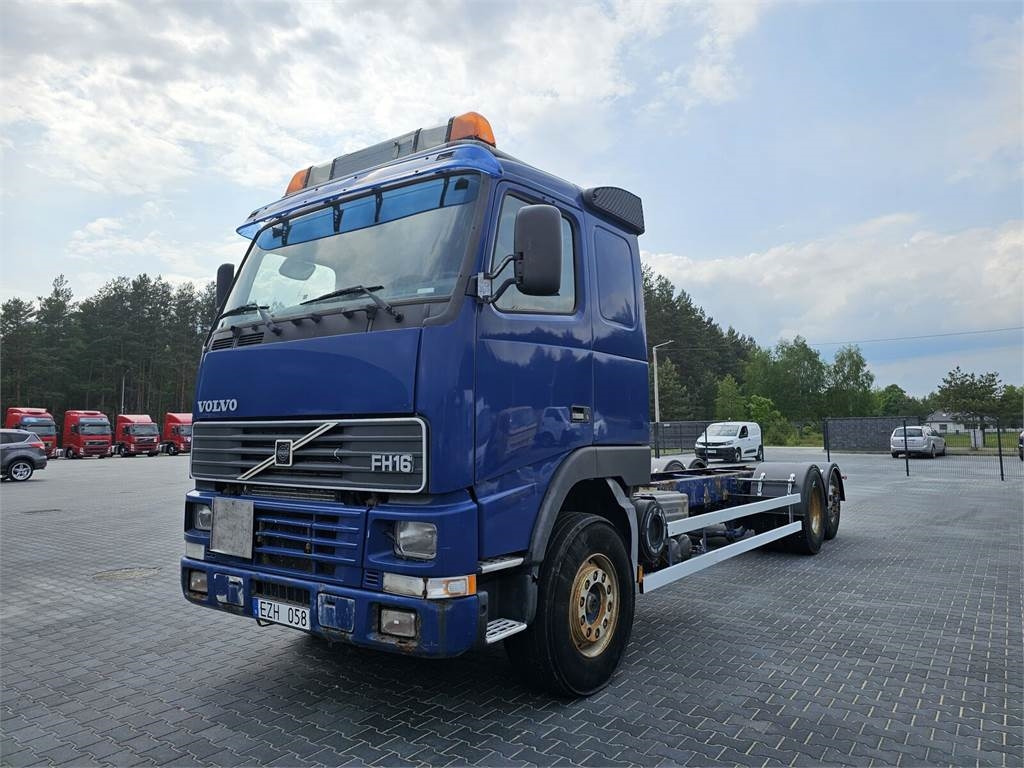 Volvo FH 16 470 KM 6x2 low mileage 229700 km !!!! - Autocarro portacontainer/ Caisse interchangeable: foto 2 Volvo FH 16 470 KM 6x2 low mileage 229700 km !!!! - Autocarro portacontainer/ Caisse interchangeable: foto 2