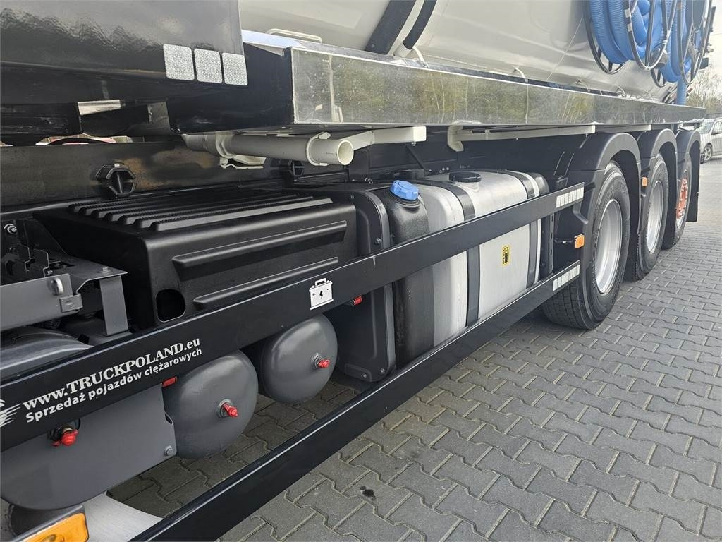 Autospurgo Volvo WUKO ADR ROLBA FOR CLEANING CHANNELS COMBI: foto 11