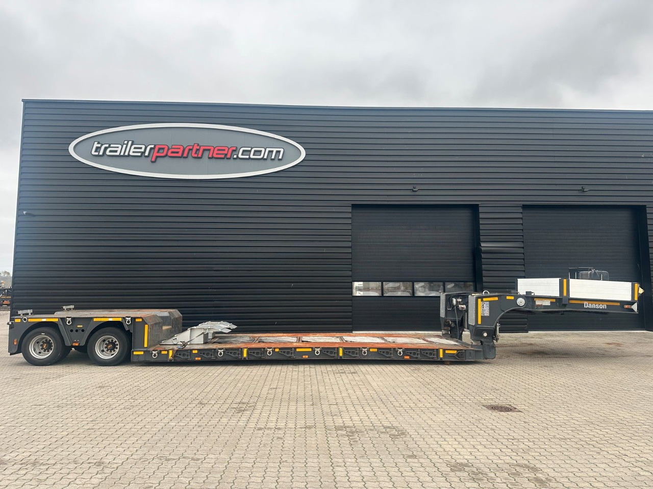 Doll Danson 2 achs tiefbett / ausziehbar - Semirimorchio pianale ribassato: foto 1 Doll Danson 2 achs tiefbett / ausziehbar - Semirimorchio pianale ribassato: foto 1