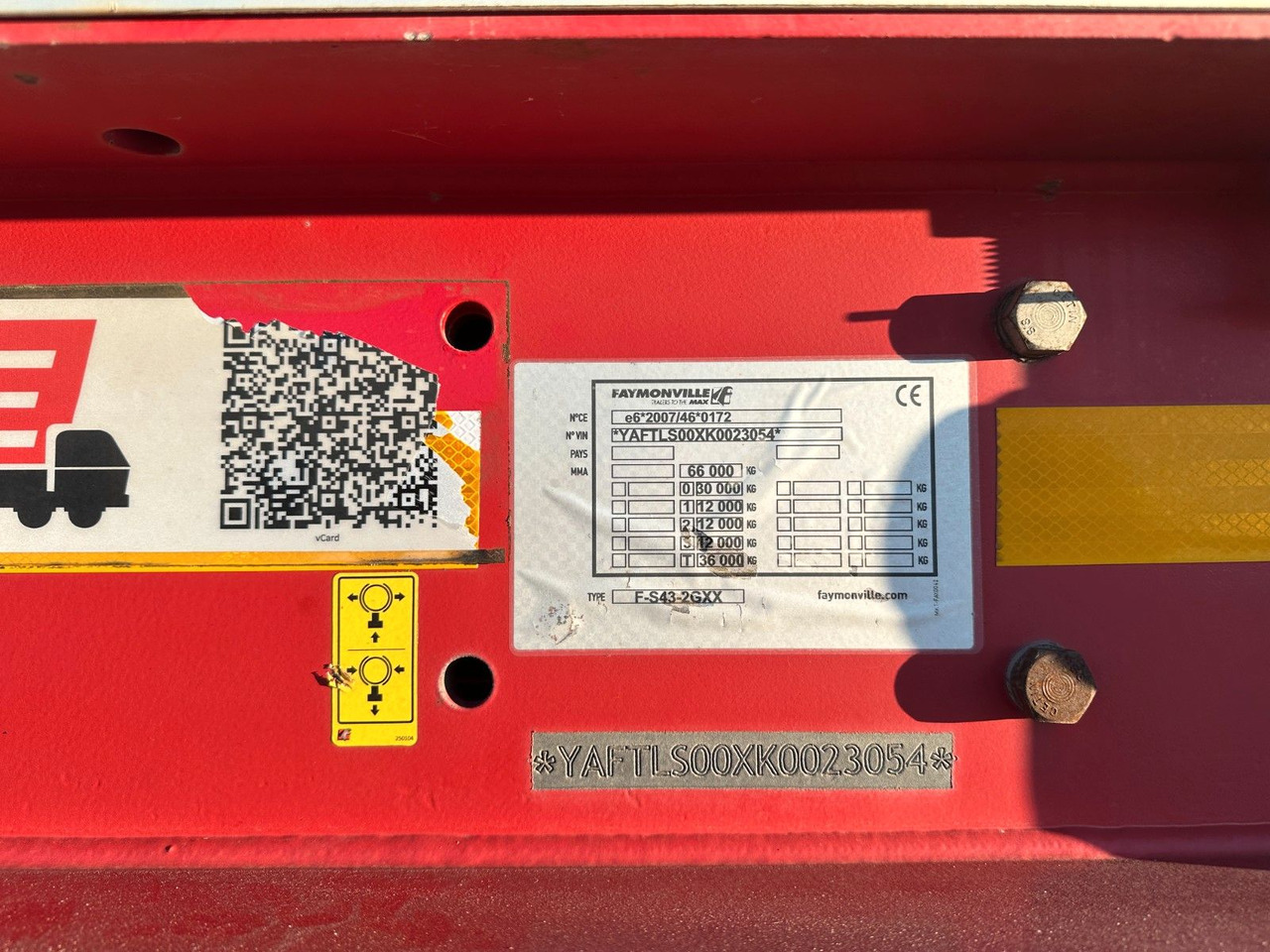 Faymonville Megamax 3 achs tiefbett / 3 x 12.000 kg Pendel - Semirimorchio pianale ribassato: foto 3 Faymonville Megamax 3 achs tiefbett / 3 x 12.000 kg Pendel - Semirimorchio pianale ribassato: foto 3