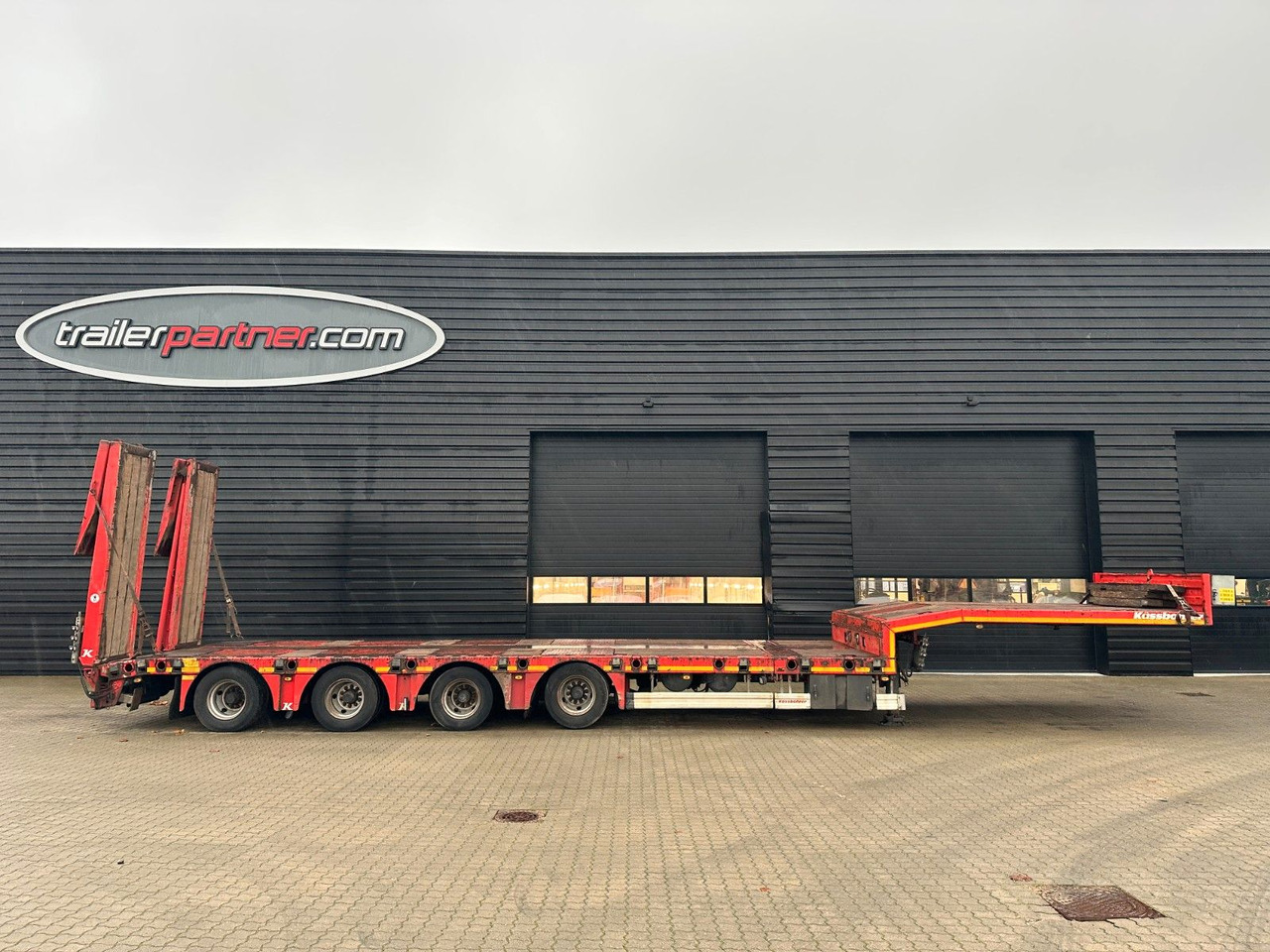 Kässbohrer 4 achs tieflader / ausziehbar - Semirimorchio pianale ribassato: foto 1 Kässbohrer 4 achs tieflader / ausziehbar - Semirimorchio pianale ribassato: foto 1