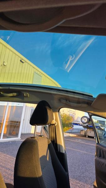 Station wagon Peugeot 207 SW: foto 12