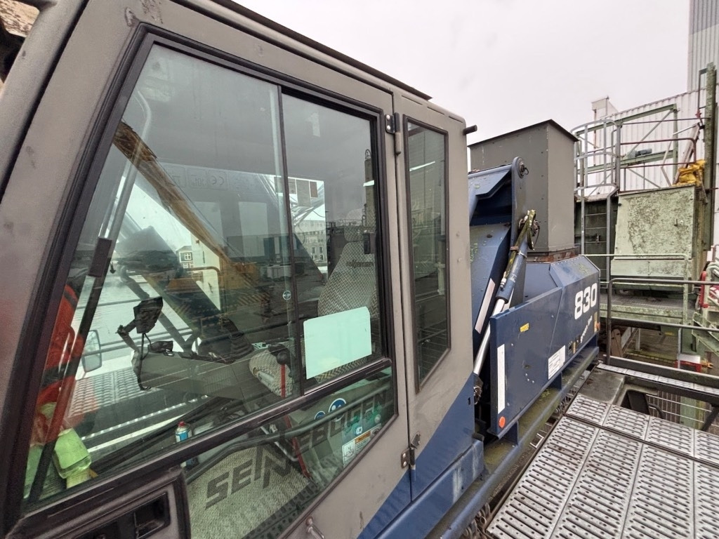 Escavatore per movimentazione Sennebogen 830 Electric / 830A: foto 11