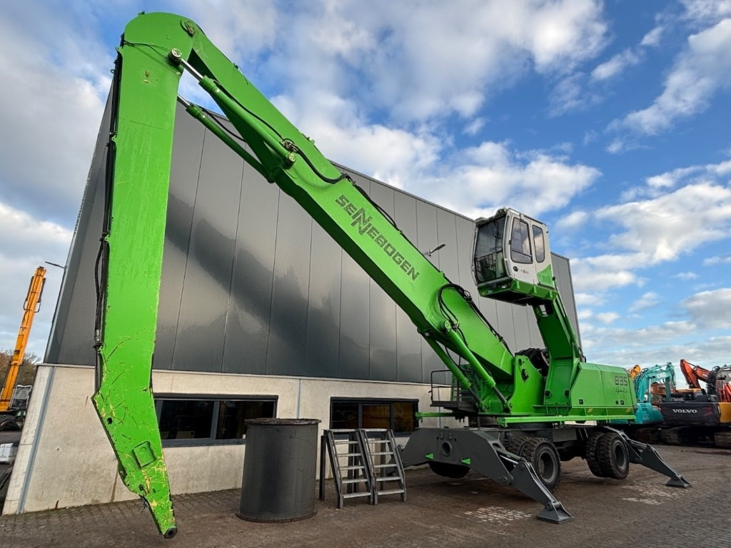 Sennebogen 835 - 835M - with 1.5M Pylon and new engine - Escavatore per movimentazione: foto 1 Sennebogen 835 - 835M - with 1.5M Pylon and new engine - Escavatore per movimentazione: foto 1