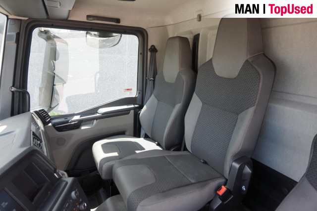 MAN TGM 15.290 4x2 BL CH - Autocarro con pianale/ Cassone fisso: foto 3 MAN TGM 15.290 4x2 BL CH - Autocarro con pianale/ Cassone fisso: foto 3