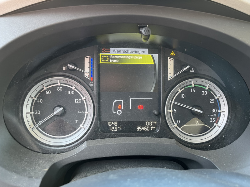 DAF LF 210 FA / 12 Ton / 354 dkm / Box / Laadklep / NL Truck - Autocarro furgonato: foto 4 DAF LF 210 FA / 12 Ton / 354 dkm / Box / Laadklep / NL Truck - Autocarro furgonato: foto 4