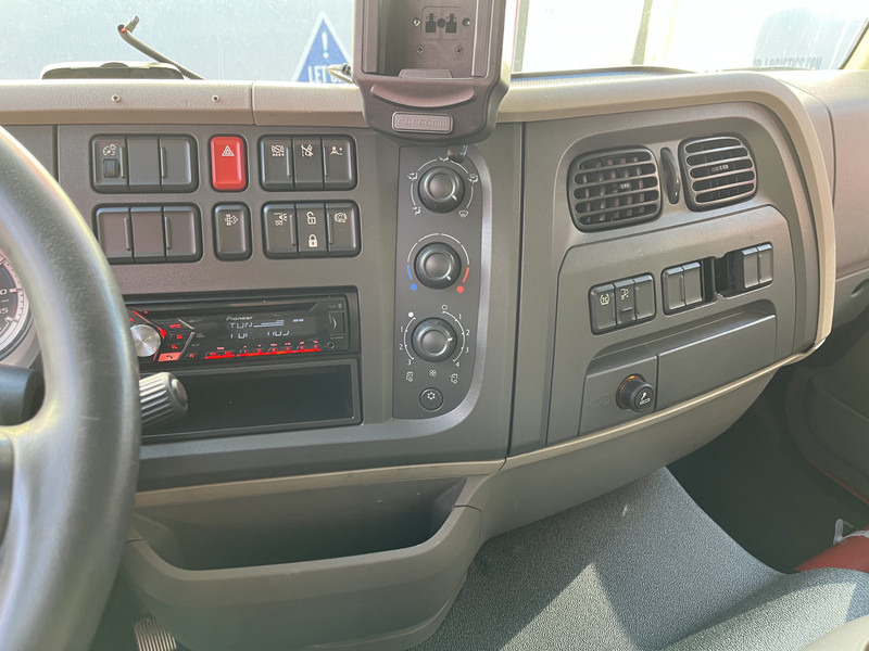 DAF LF 210 FA / 12 Ton / 396 dkm / Box / Loadlift / NL Truck - Autocarro furgonato: foto 5 DAF LF 210 FA / 12 Ton / 396 dkm / Box / Loadlift / NL Truck - Autocarro furgonato: foto 5