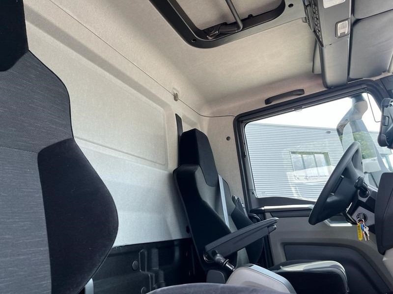 MAN TGM 18.250 / Carrier Koeler -30 gr / Chereau Frigobox / Laadklep / APK 06-26 - Autocarro frigorifero: foto 5 MAN TGM 18.250 / Carrier Koeler -30 gr / Chereau Frigobox / Laadklep / APK 06-26 - Autocarro frigorifero: foto 5