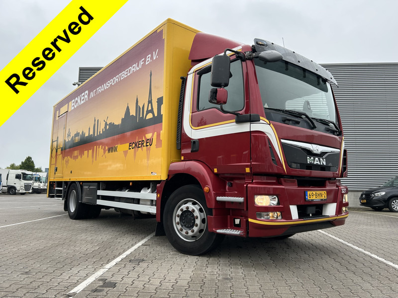 MAN TGM 18.250 Euro 6 / 18 Ton / 688 dkm / Box / Loadlift / APK TUV 08-25 - Autocarro furgonato: foto 1 MAN TGM 18.250 Euro 6 / 18 Ton / 688 dkm / Box / Loadlift / APK TUV 08-25 - Autocarro furgonato: foto 1