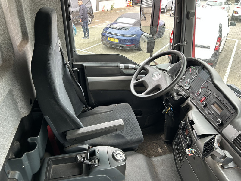 MAN TGM 18.250 Euro 6 / 18 Ton / 688 dkm / Box / Loadlift / APK TUV 08-25 - Autocarro furgonato: foto 3 MAN TGM 18.250 Euro 6 / 18 Ton / 688 dkm / Box / Loadlift / APK TUV 08-25 - Autocarro furgonato: foto 3