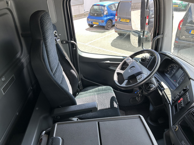 Mercedes-Benz Atego 818 / 8 Ton / 676 dkm / Box / Laadklep / APK TUV 03-26 - Autocarro furgonato: foto 3 Mercedes-Benz Atego 818 / 8 Ton / 676 dkm / Box / Laadklep / APK TUV 03-26 - Autocarro furgonato: foto 3