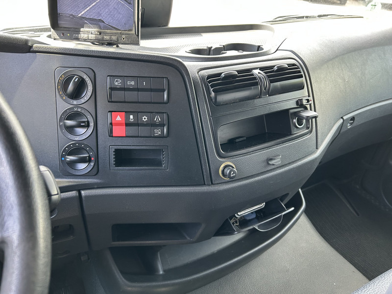 Mercedes-Benz Atego 818 / 8 Ton / 676 dkm / Box / Laadklep / APK TUV 03-26 - Autocarro furgonato: foto 5 Mercedes-Benz Atego 818 / 8 Ton / 676 dkm / Box / Laadklep / APK TUV 03-26 - Autocarro furgonato: foto 5