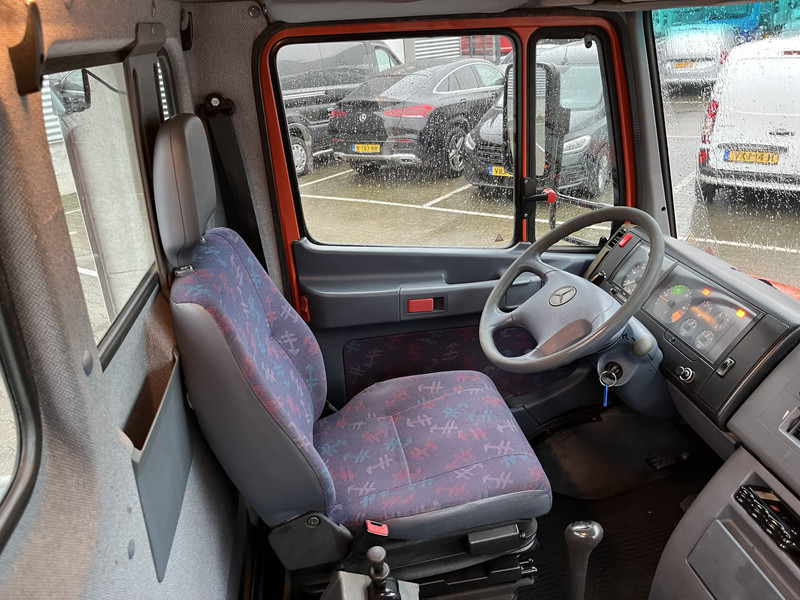 Mercedes-Benz Vario 612 D / Car - Machine Transporter 570 cm / Winch / Ramps / NL Truck - Camion bisarca: foto 4 Mercedes-Benz Vario 612 D / Car - Machine Transporter 570 cm / Winch / Ramps / NL Truck - Camion bisarca: foto 4