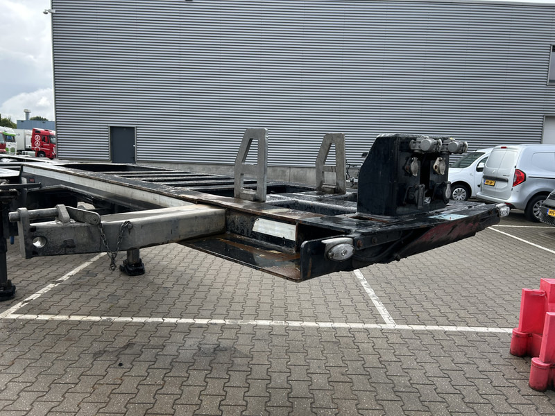 Renders Euro 925 / Container Chassis / 2x 20 - 40 - 45 FT / Drum / APK TUV 07-26 - Semirimorchio portacontainer/ Caisse interchangeable: foto 3 Renders Euro 925 / Container Chassis / 2x 20 - 40 - 45 FT / Drum / APK TUV 07-26 - Semirimorchio portacontainer/ Caisse interchangeable: foto 3