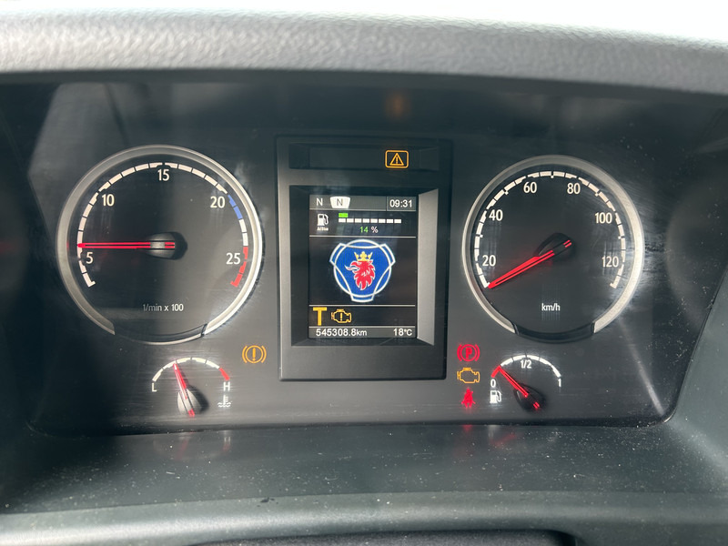 Scania P 320 / 18 ton / 545 dkm / Box 8 mtr / Loadlift / APK TUV 08-25 - Autocarro furgonato: foto 4 Scania P 320 / 18 ton / 545 dkm / Box 8 mtr / Loadlift / APK TUV 08-25 - Autocarro furgonato: foto 4