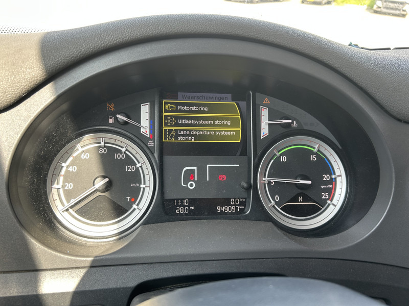 DAF CF 400 FT Comfort Sleeper Cab / 949 dkm / APK TUV 01-26 - Trattore stradale: foto 4 DAF CF 400 FT Comfort Sleeper Cab / 949 dkm / APK TUV 01-26 - Trattore stradale: foto 4