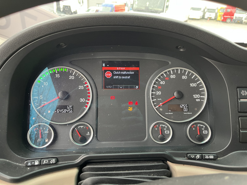 MAN TGX 18.460 XXL / Motor Defect -> Not Running / Retarder / 645 dkm / 2 Tanks - Trattore stradale: foto 4 MAN TGX 18.460 XXL / Motor Defect -> Not Running / Retarder / 645 dkm / 2 Tanks - Trattore stradale: foto 4