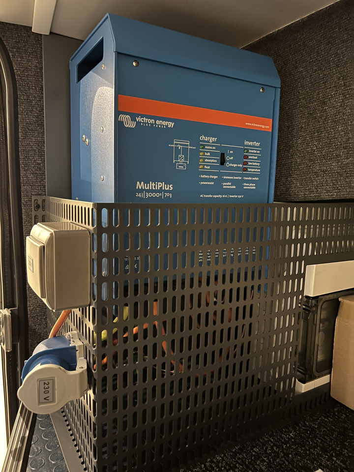 Pullman NEOPLAN SKYLINER P06 Euro 6E V.I.P / Exclusive Class (Dark Edition): foto 38 Pullman NEOPLAN SKYLINER P06 Euro 6E V.I.P / Exclusive Class (Dark Edition): foto 38