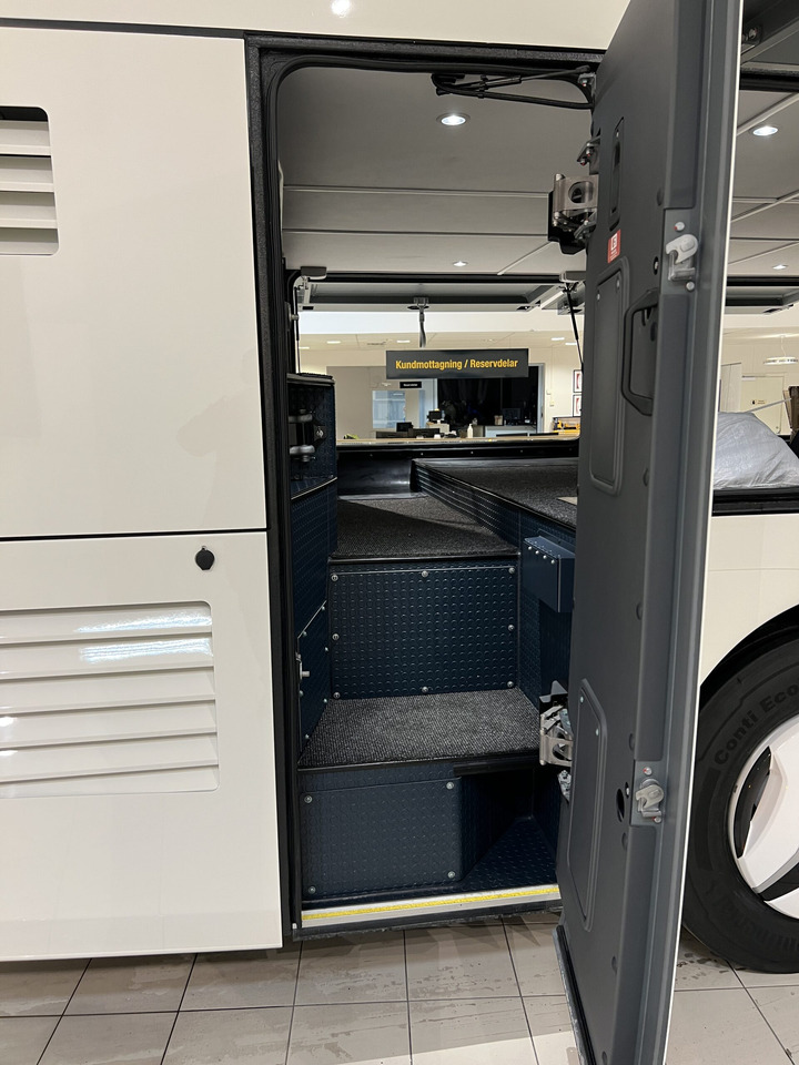 Pullman NEOPLAN SKYLINER P06 Euro 6E V.I.P / Exclusive Class (Dark Edition): foto 39 Pullman NEOPLAN SKYLINER P06 Euro 6E V.I.P / Exclusive Class (Dark Edition): foto 39