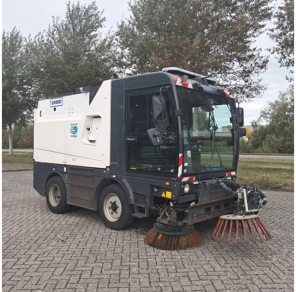 Schmidt CLEANGO 500 CLEANGO 500 - Spazzatrice stradale: foto 1 Schmidt CLEANGO 500 CLEANGO 500 - Spazzatrice stradale: foto 1