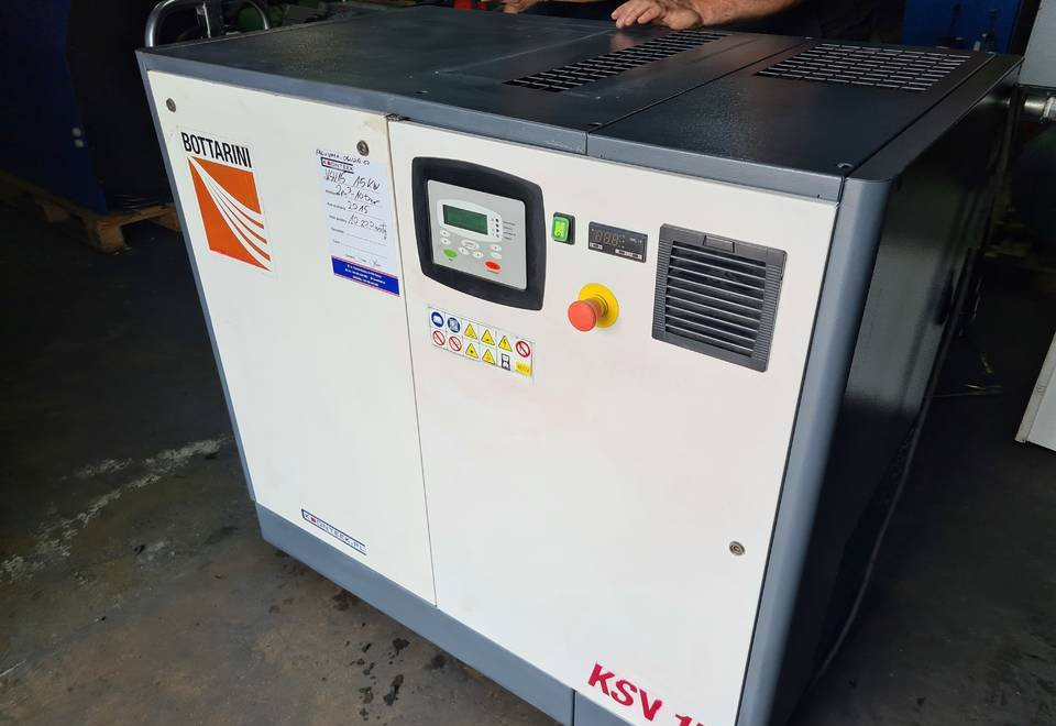 Kompresor śrubowy BOTTARINI KSV 15, 15 kw, 2015r - Compressore d'aria: foto 2 Kompresor śrubowy BOTTARINI KSV 15, 15 kw, 2015r - Compressore d'aria: foto 2