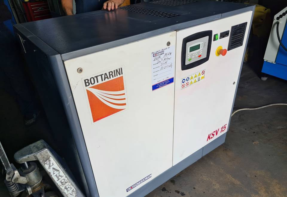 Kompresor śrubowy BOTTARINI KSV 15, 15 kw, 2015r - Compressore d'aria: foto 3 Kompresor śrubowy BOTTARINI KSV 15, 15 kw, 2015r - Compressore d'aria: foto 3