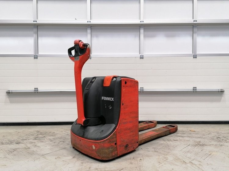 Used Electric Pallet Truck-Fenwick-T16 - Transpallet: foto 4 Used Electric Pallet Truck-Fenwick-T16 - Transpallet: foto 4