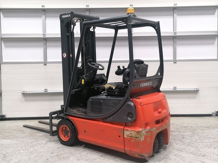Used Forklift FENWICK LINDE E14-02 - Carrello elevatore: foto 3 Used Forklift FENWICK LINDE E14-02 - Carrello elevatore: foto 3