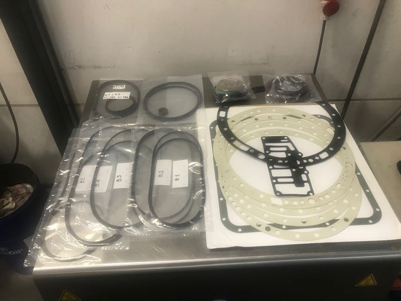 Cambio nuovo Volvo construction machine parts: foto 6