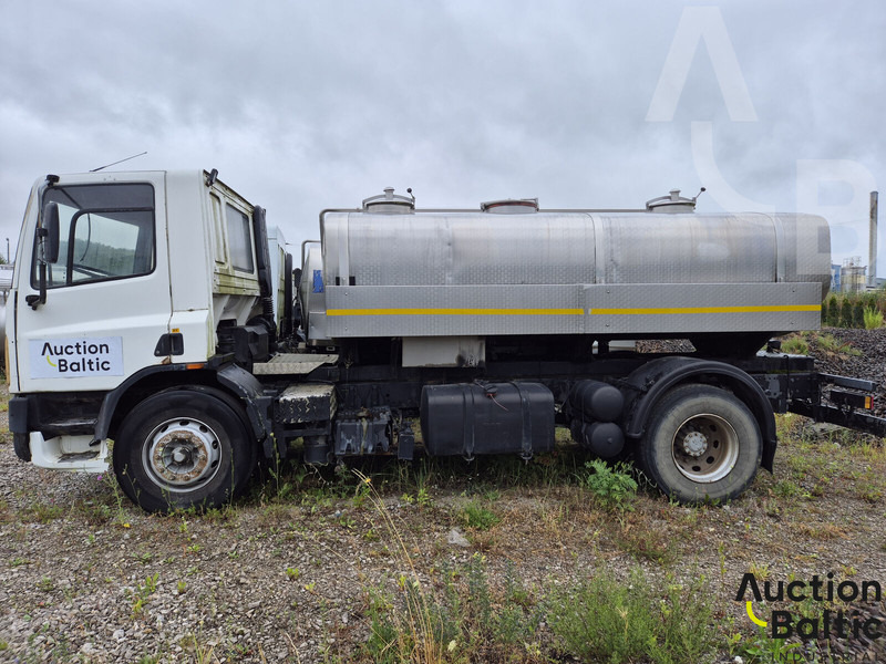 DAF with tank - Camion cisterna: foto 4 DAF with tank - Camion cisterna: foto 4