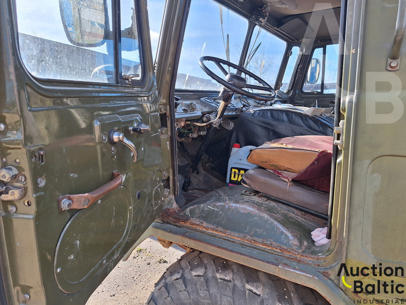 GAZ Gaz 66 - Autocarro furgonato: foto 5 GAZ Gaz 66 - Autocarro furgonato: foto 5