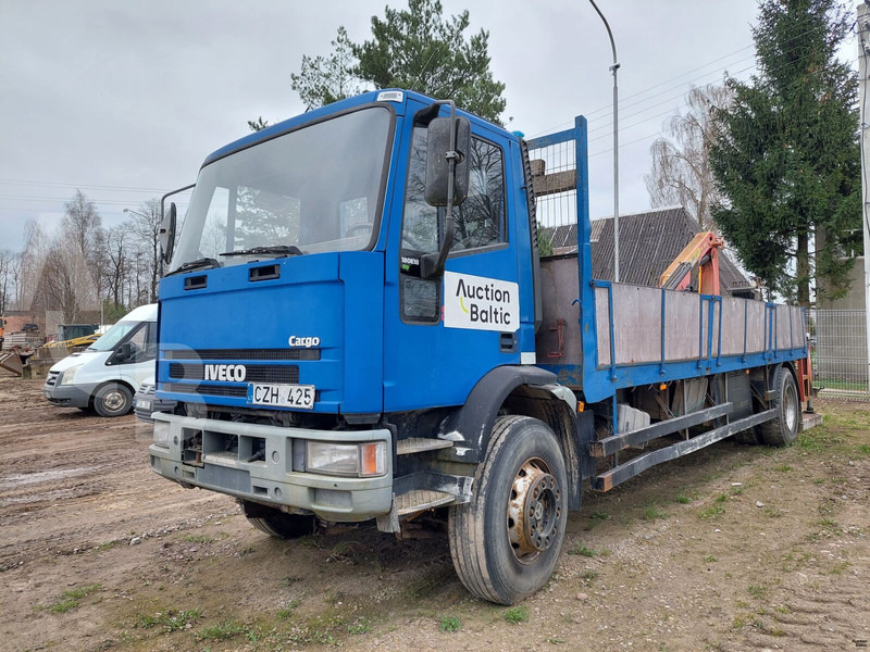 Iveco 180E18 - Autocarro con pianale/ Cassone fisso, Camion con gru: foto 2 Iveco 180E18 - Autocarro con pianale/ Cassone fisso, Camion con gru: foto 2