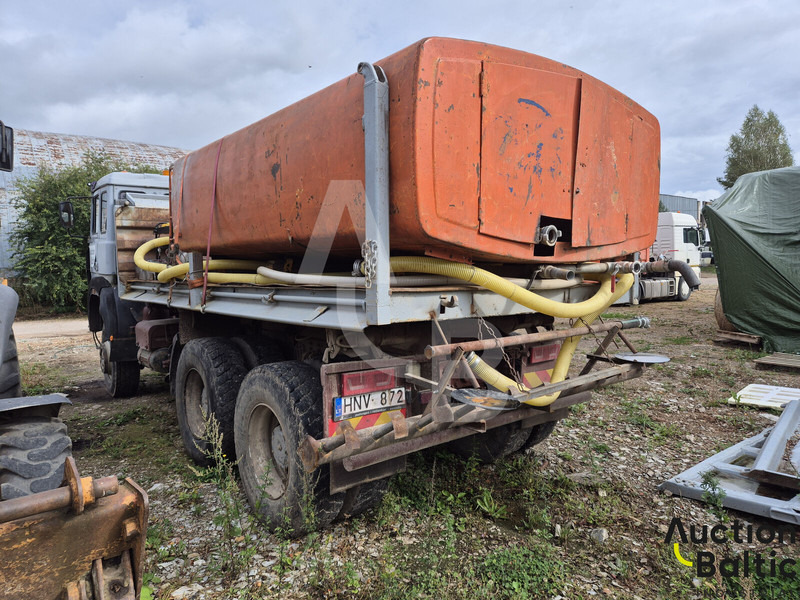 Iveco 260-34 - Camion cisterna: foto 3 Iveco 260-34 - Camion cisterna: foto 3