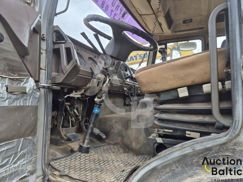 Iveco 260-34 - Camion cisterna: foto 5 Iveco 260-34 - Camion cisterna: foto 5