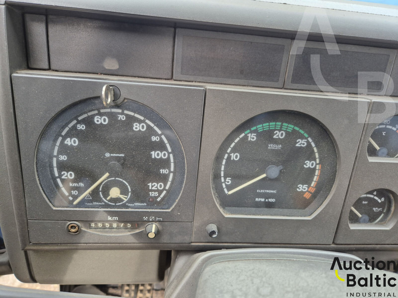 Camion centinato Iveco 65E10: foto 8 Camion centinato Iveco 65E10: foto 8