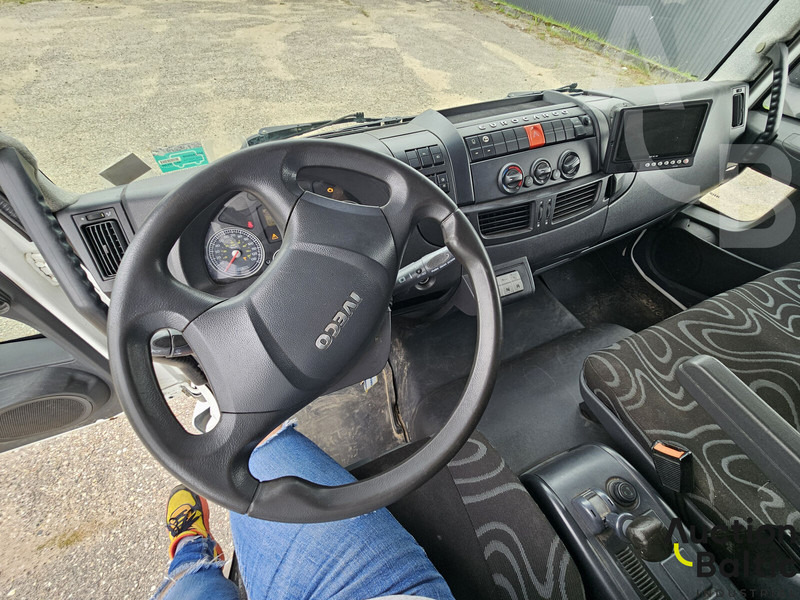 Autocarro frigorifero Iveco Euro Cargo 120E 25: foto 9 Autocarro frigorifero Iveco Euro Cargo 120E 25: foto 9