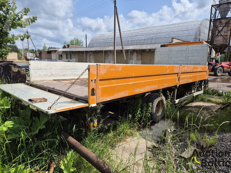 Iveco ML80E17 - Autocarro con pianale/ Cassone fisso: foto 3 Iveco ML80E17 - Autocarro con pianale/ Cassone fisso: foto 3