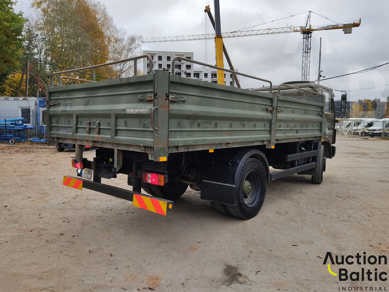 Iveco Magirus 110-17 - Autocarro con pianale/ Cassone fisso: foto 3 Iveco Magirus 110-17 - Autocarro con pianale/ Cassone fisso: foto 3