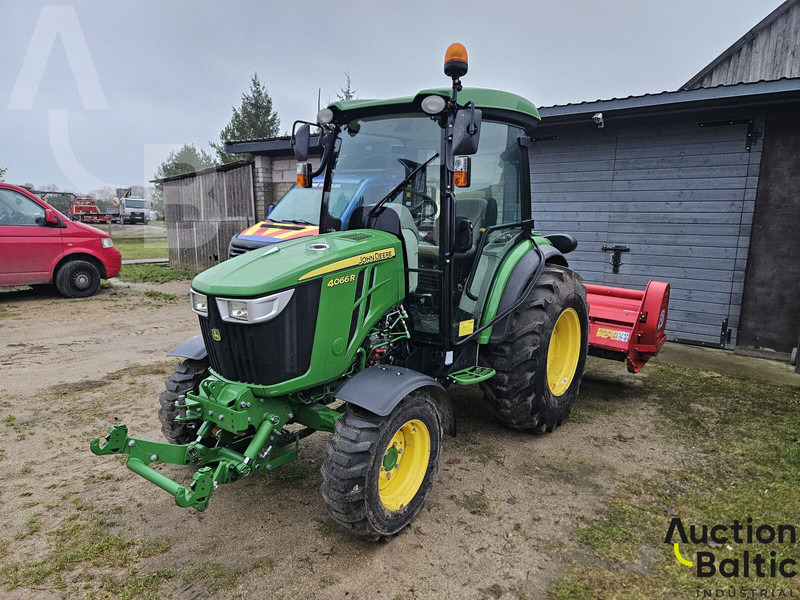 John Deere 4066 R - Trattore: foto 1 John Deere 4066 R - Trattore: foto 1