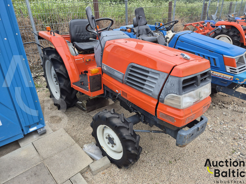 Kubota GL 240 - Trattore: foto 1 Kubota GL 240 - Trattore: foto 1