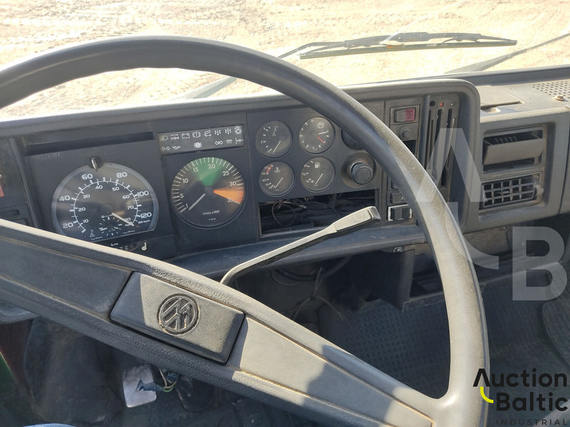 Camion cisterna per il trasporto di carburanti MAN 8.136: foto 9