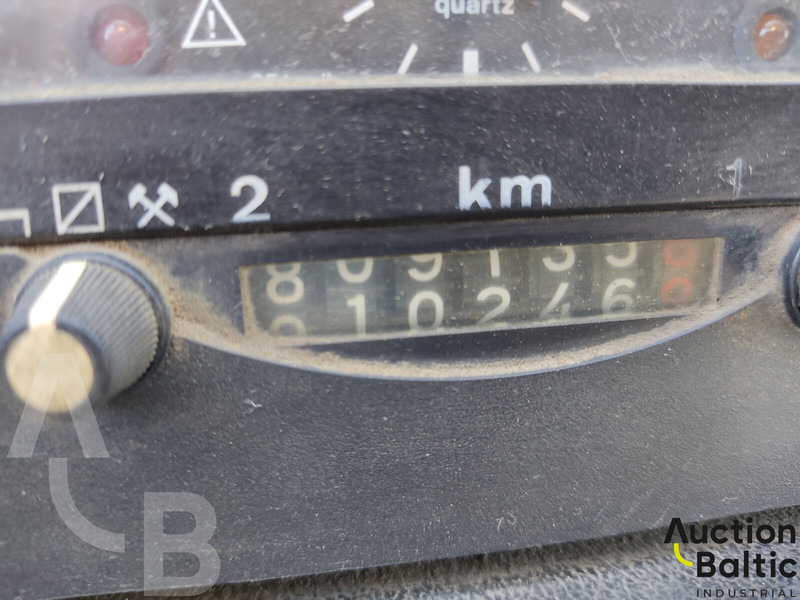 Camion cisterna per il trasporto di carburanti MAN 8.136: foto 6